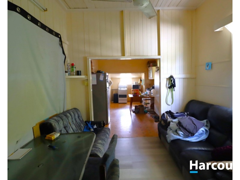 31 George St, Biggenden QLD 4621