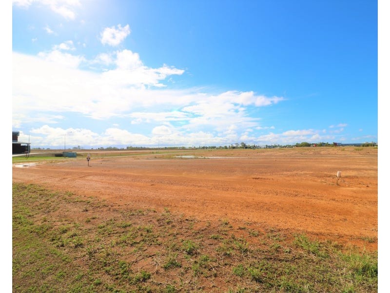 15 Aviation Crescent, Kensington QLD 4670