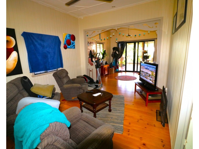 1 Pitt Street, Cordalba QLD 4660