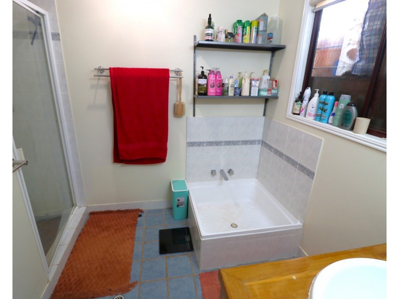 32 Lake View Drive, Apple Tree Creek QLD 4660