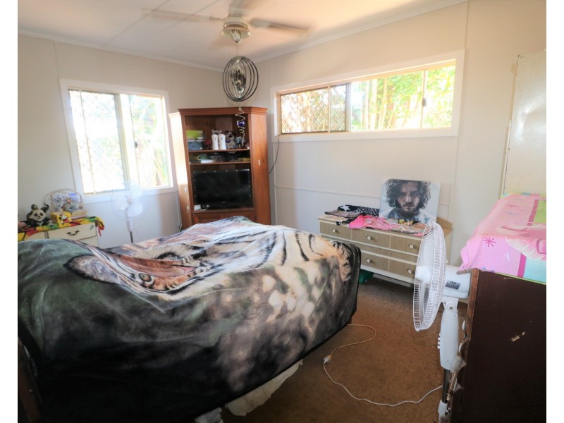 8 Churchill Street, Childers QLD 4660