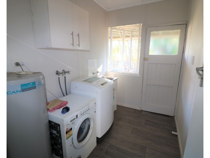 8 Churchill Street, Childers QLD 4660