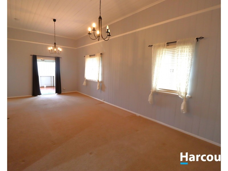 31 Macrossan St, Childers QLD 4660