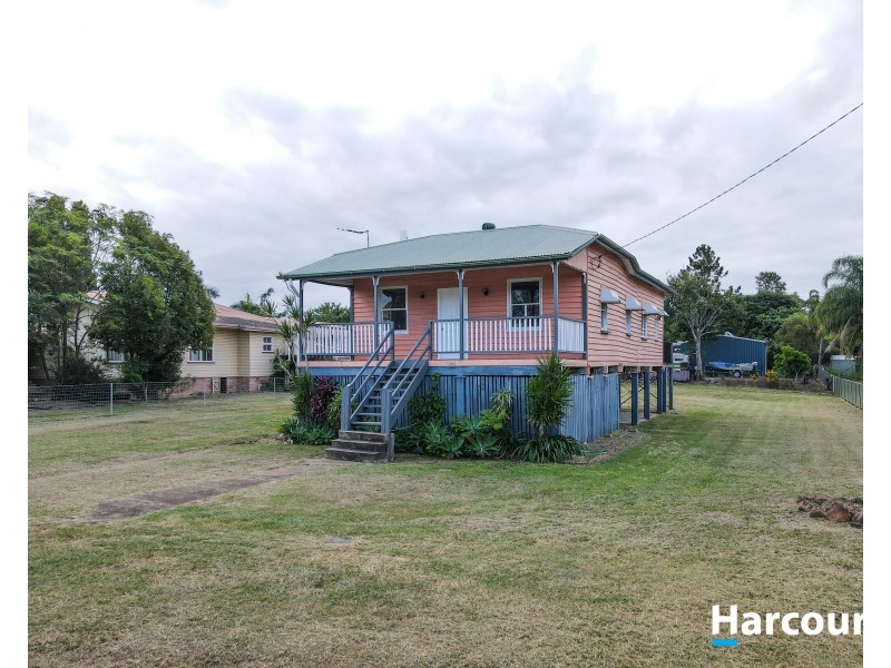 11 Dear Street, Gin Gin QLD 4671