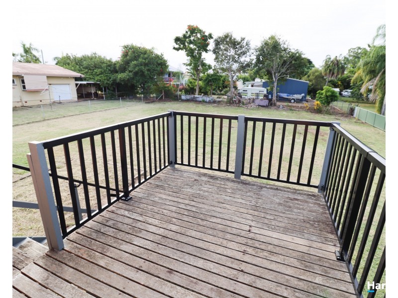 11 Dear Street, Gin Gin QLD 4671