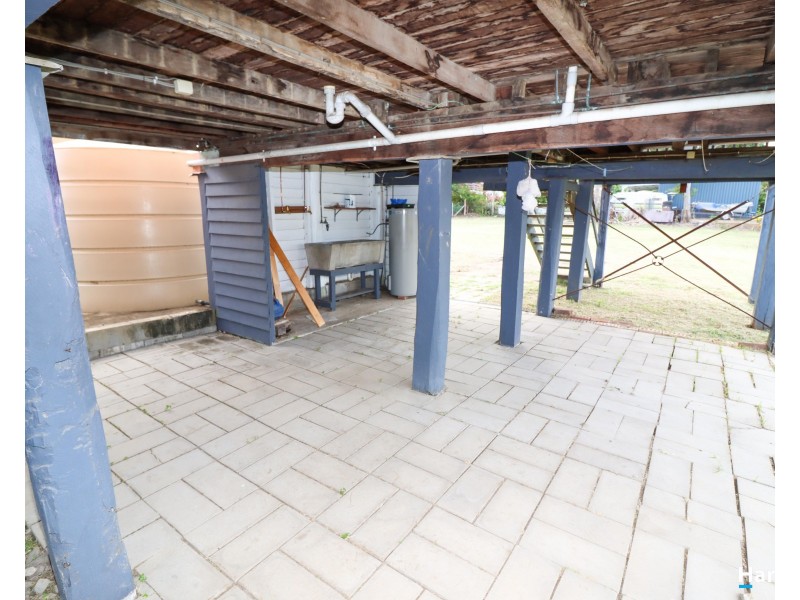 11 Dear Street, Gin Gin QLD 4671