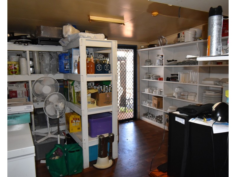 122 Churchill  Street, Childers QLD 4660