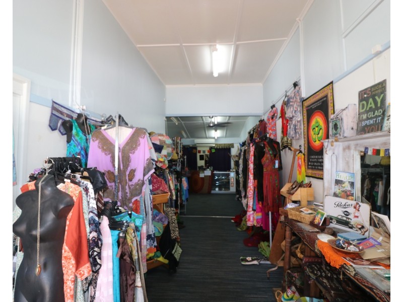 122 Churchill  Street, Childers QLD 4660