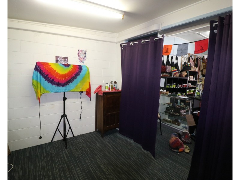 122 Churchill  Street, Childers QLD 4660