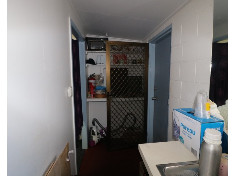 122 Churchill  Street, Childers QLD 4660