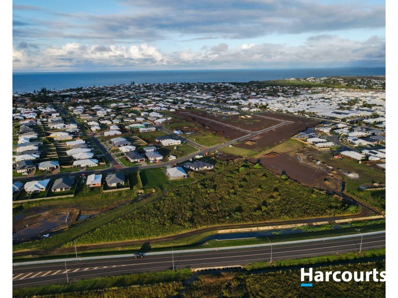 8 Hughes Road, Bargara QLD 4670