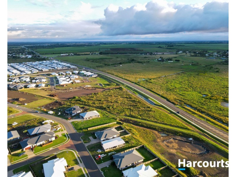 8 Hughes Road, Bargara QLD 4670