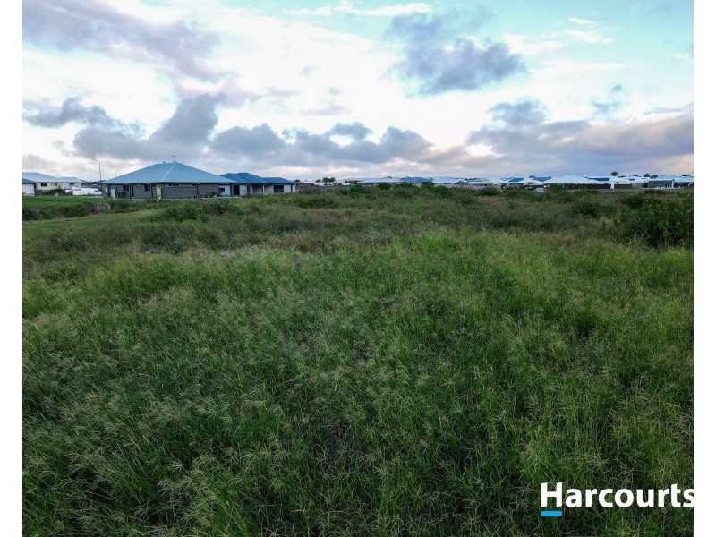 8 Hughes Road, Bargara QLD 4670