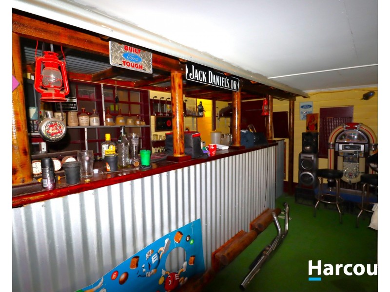 18 Walsh St, Biggenden QLD 4621