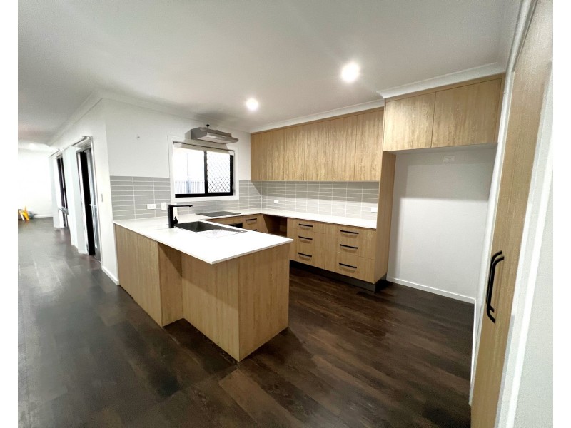 1/4 Keiran Place, Bundaberg East QLD 4670