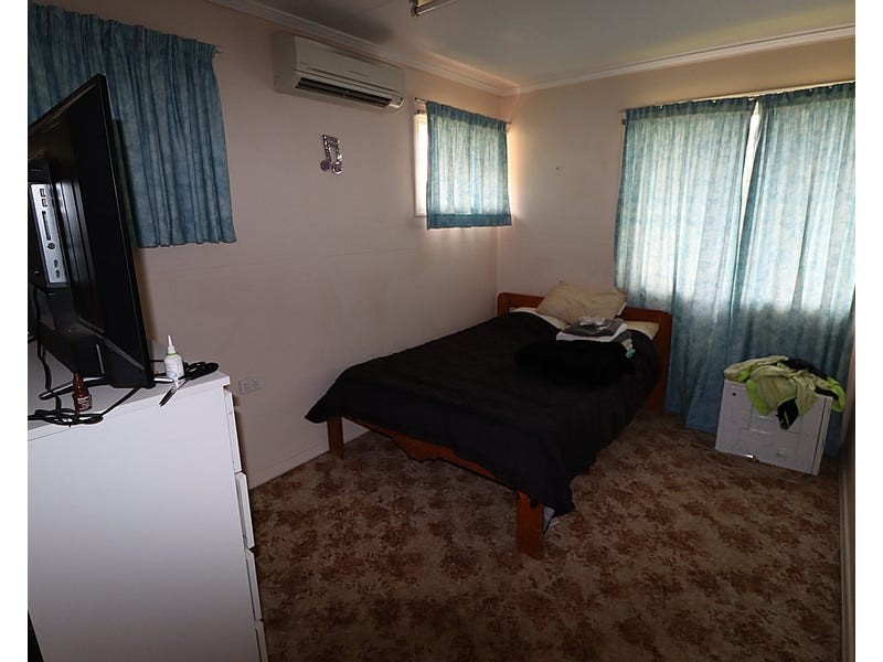 208 Churchill, Childers QLD 4660