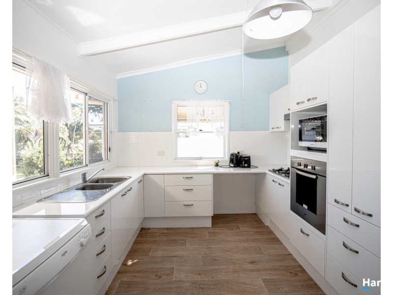 96 Esplanade, Woodgate QLD 4660