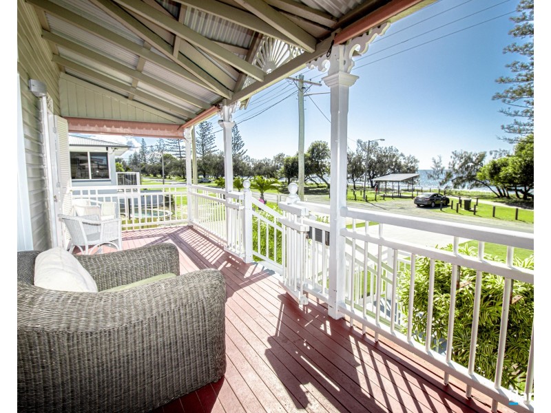 96 Esplanade, Woodgate QLD 4660