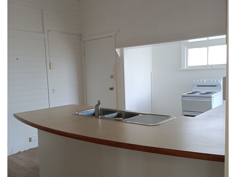 Unit 2/37 Macrossan Street, Childers QLD 4660