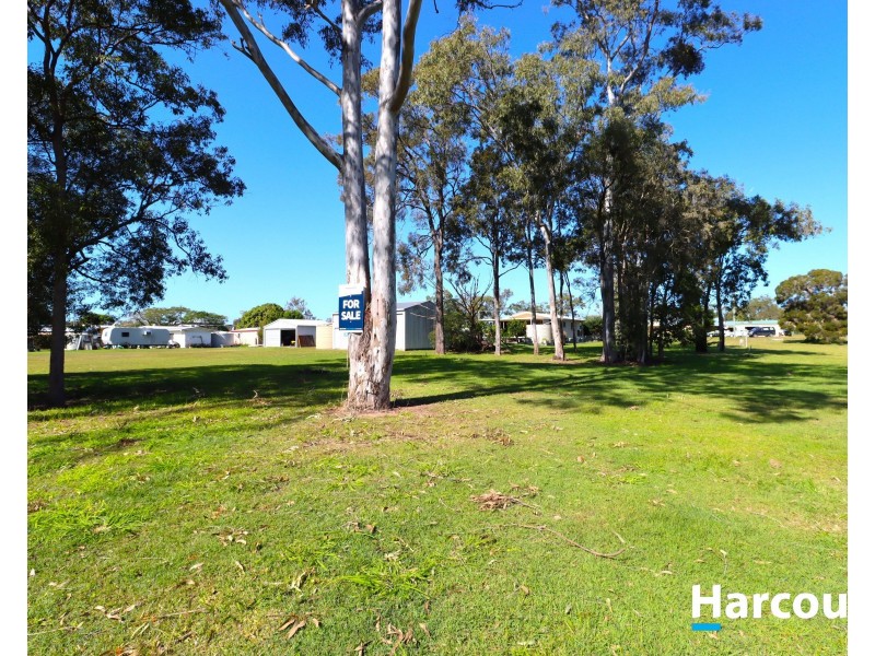 27 Powers St, Buxton QLD 4660