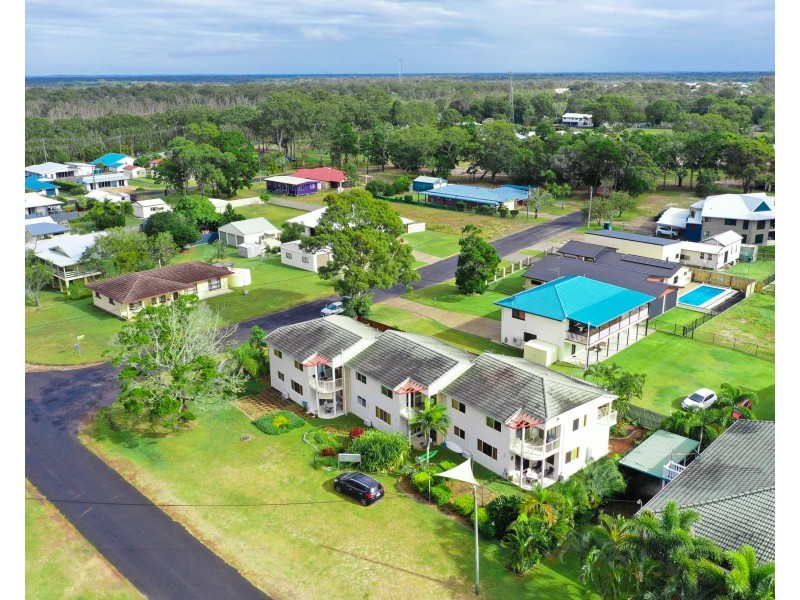 5/2 Poinciana Court, Woodgate QLD 4660