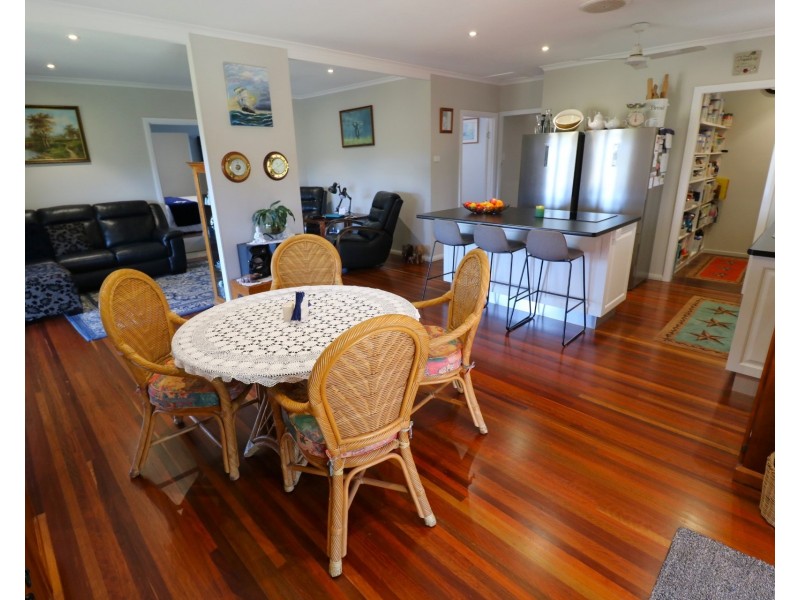 19 Elizabeth Street, Childers QLD 4660