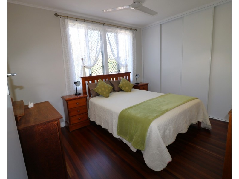 19 Elizabeth Street, Childers QLD 4660