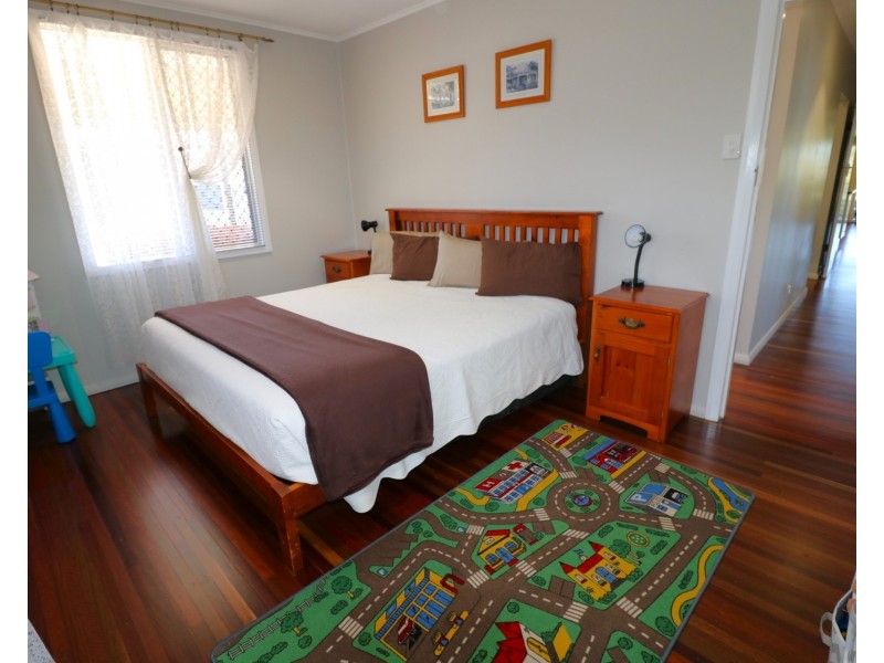 19 Elizabeth Street, Childers QLD 4660