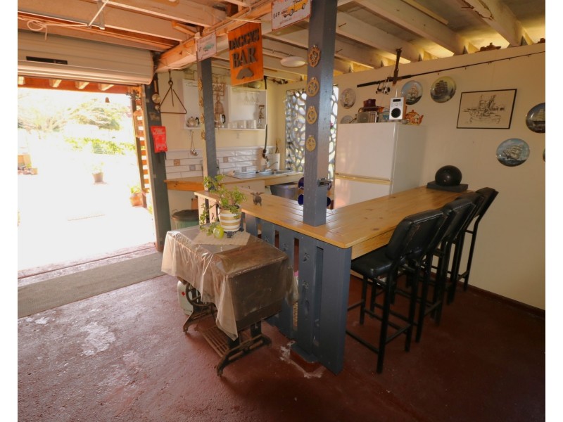 19 Elizabeth Street, Childers QLD 4660