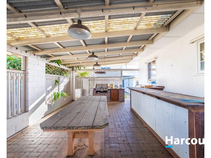 79 Water Street, Walkervale QLD 4670