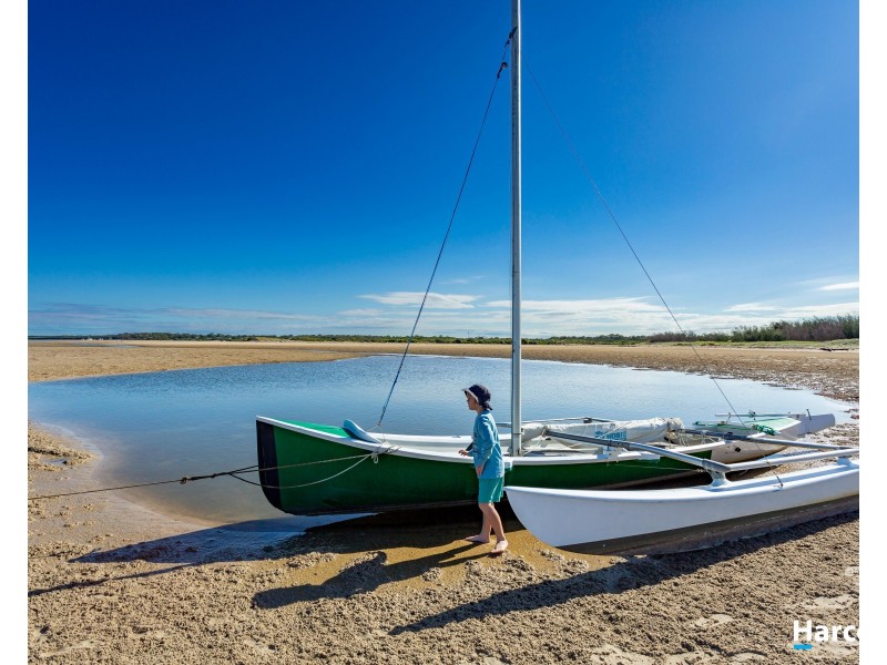 South Beach, Elliott Heads QLD 4670