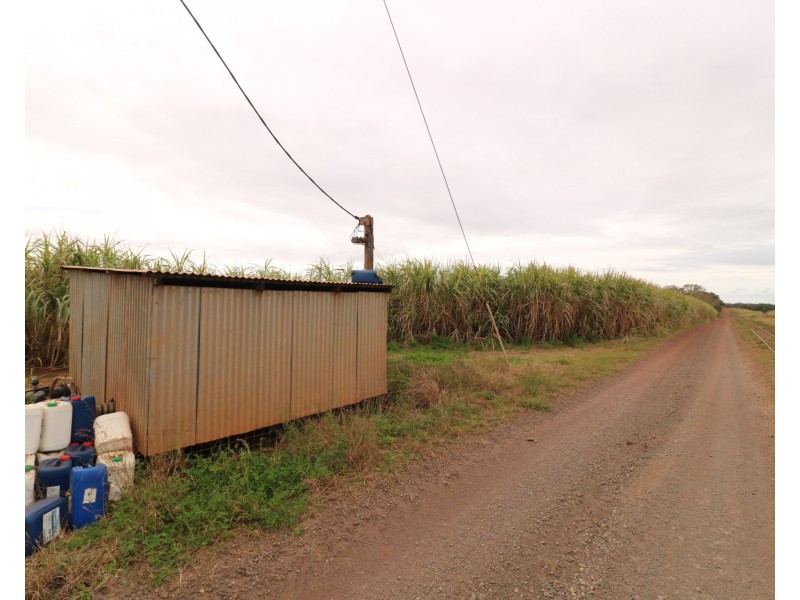 66 Coach Road, Redridge QLD 4660