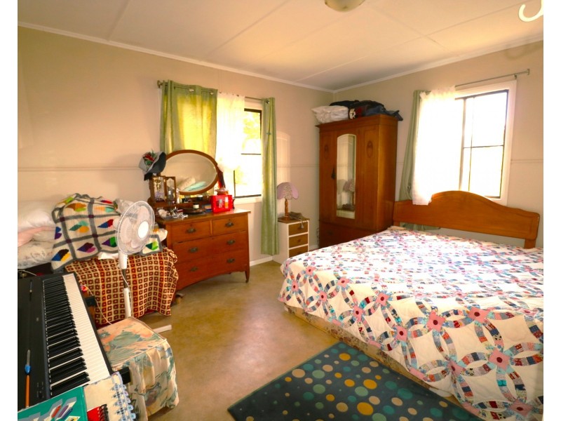 5 Queen Street, Childers QLD 4660