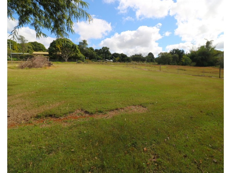 46 Huxley Road, Childers QLD 4660