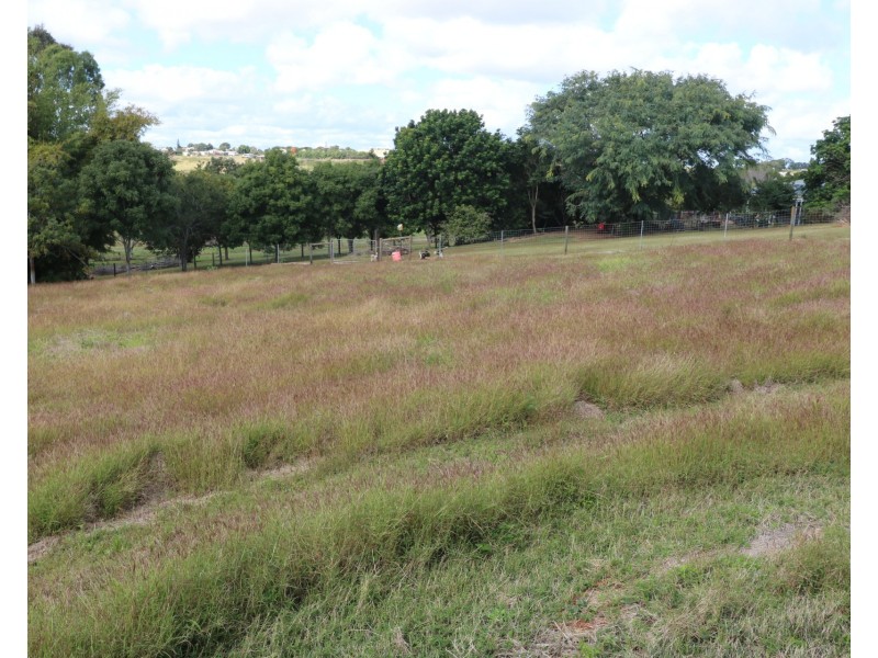 46 Huxley Road, Childers QLD 4660