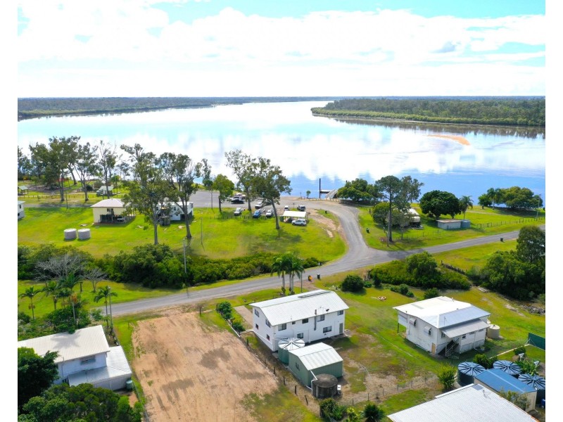 11 Powers Street, Buxton QLD 4660