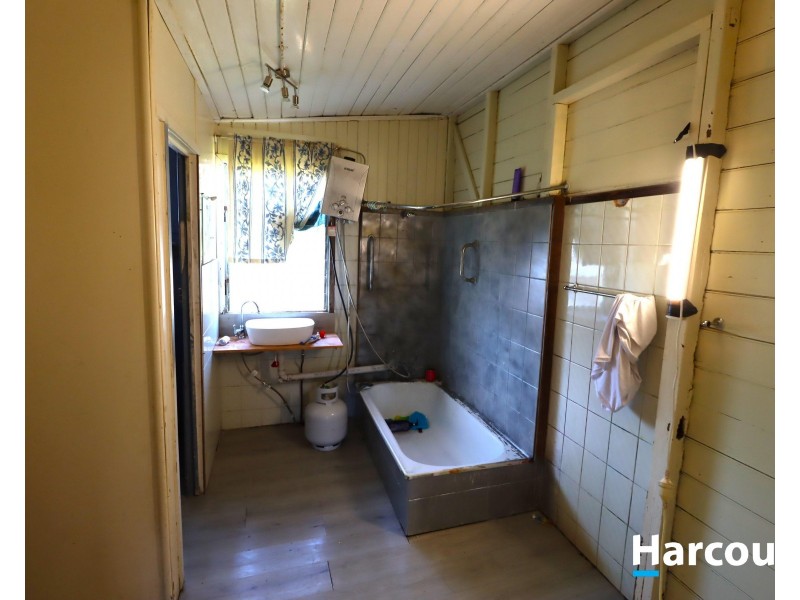 35 George St, Biggenden QLD 4621