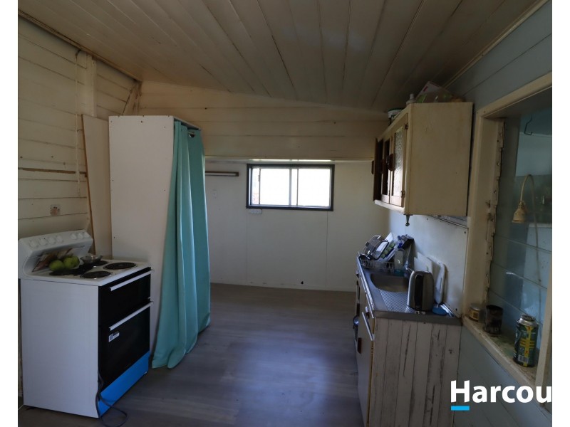 35 George St, Biggenden QLD 4621