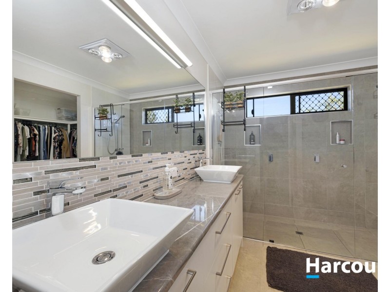 63 Mariners Way, Bundaberg North QLD 4670