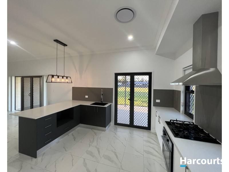 33a Von Deest Street, Kensington QLD 4670