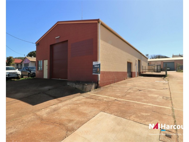19 Macrossan Street, Childers QLD 4660