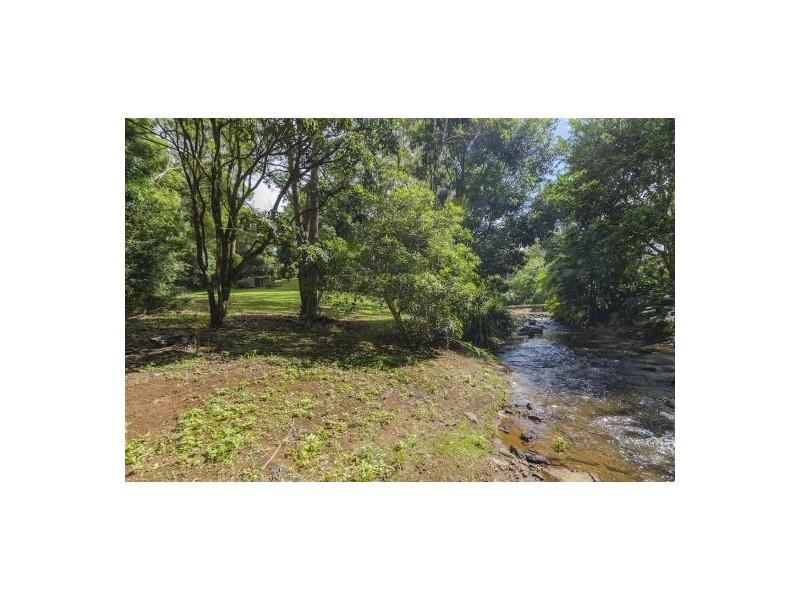 26 Howards Lane, Maleny QLD 4552