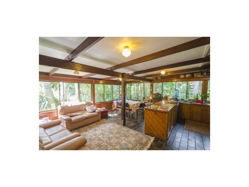 26 Howards Lane, Maleny QLD 4552