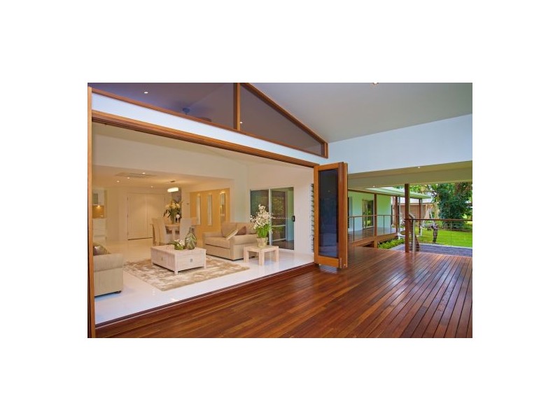 53 Mary Cairncross Avenue, Maleny QLD 4552