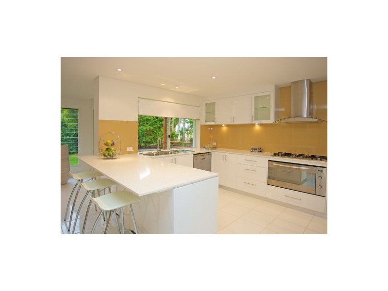 53 Mary Cairncross Avenue, Maleny QLD 4552