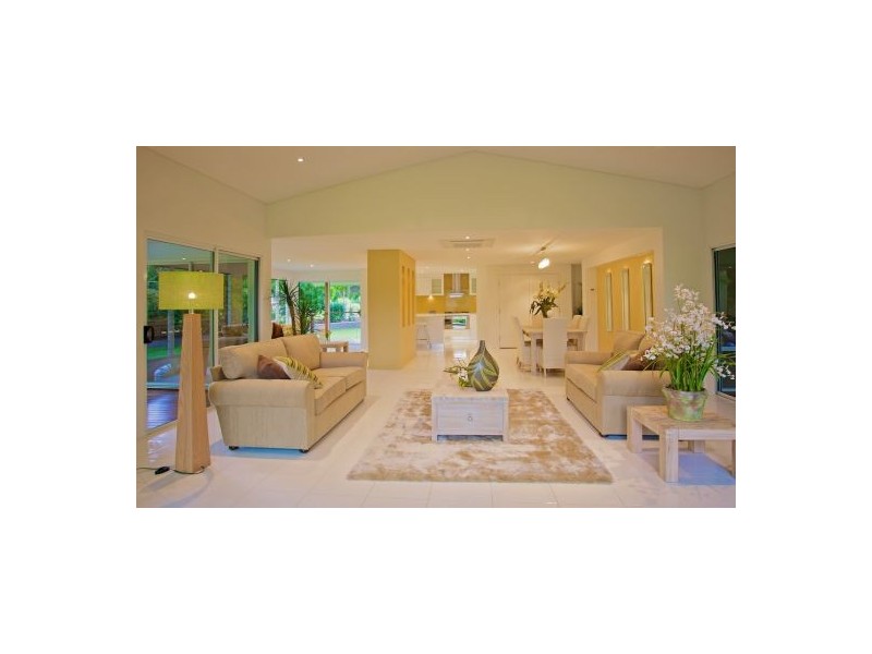 53 Mary Cairncross Avenue, Maleny QLD 4552