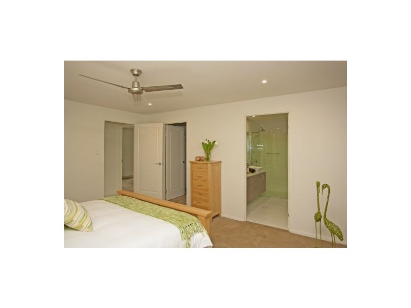 53 Mary Cairncross Avenue, Maleny QLD 4552