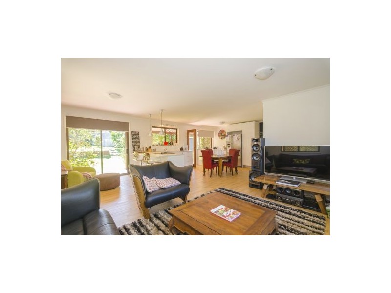 22 Teak Street, Maleny QLD 4552
