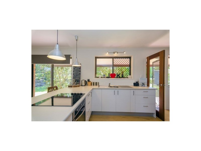 22 Teak Street, Maleny QLD 4552