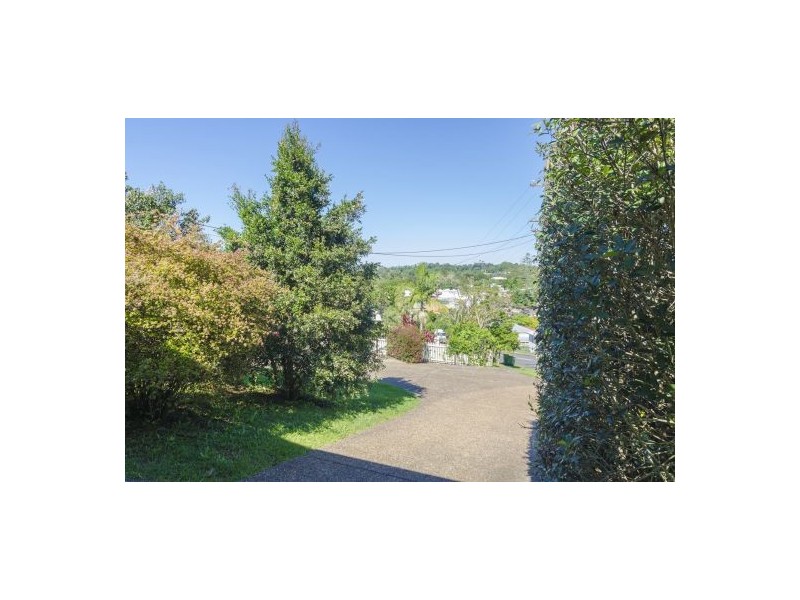 22 Teak Street, Maleny QLD 4552